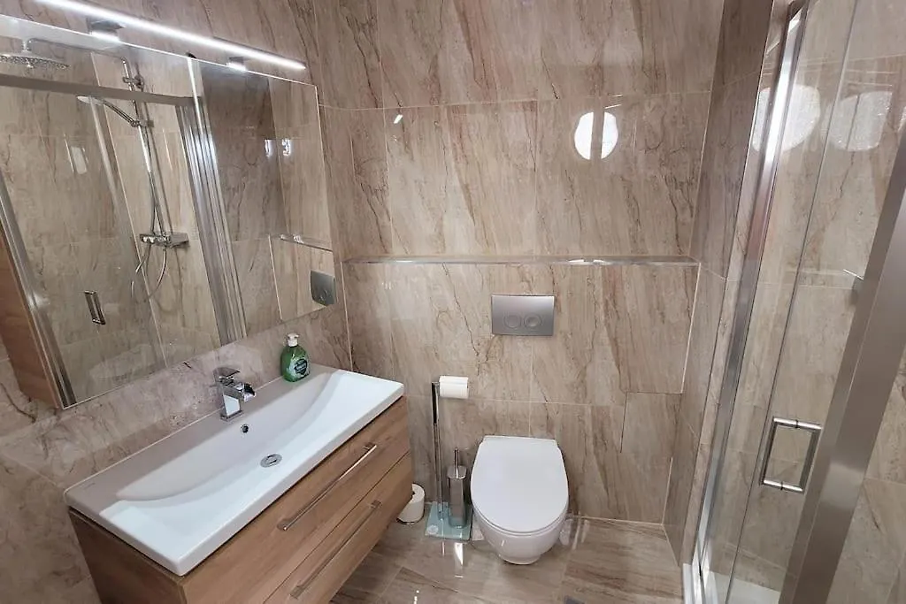 Luxusni Apartman Nedaleko Centra Praag 0*,
